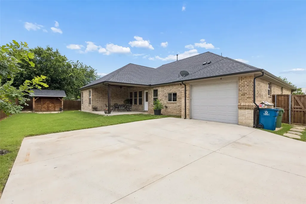 101 Sycamore Lane Roanoke TX 76262