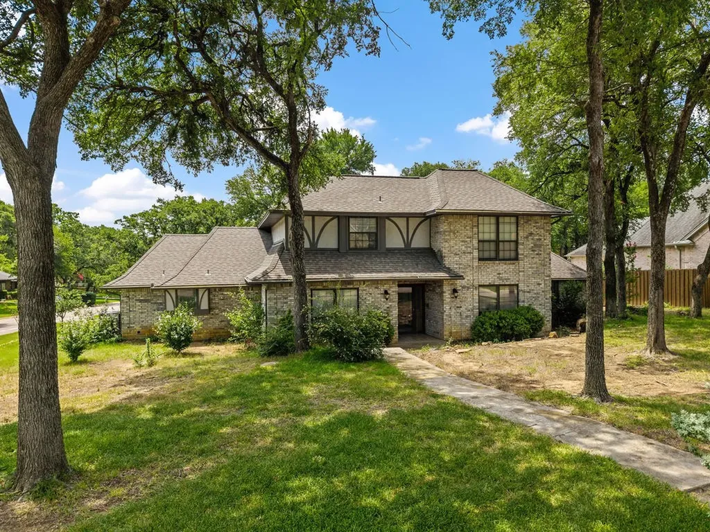 8724 Racquet Club Drive Fort Worth TX 76120