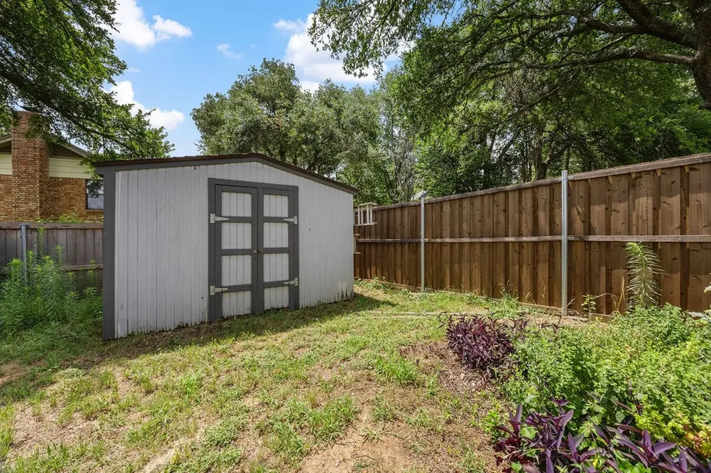 8724 Racquet Club Drive Fort Worth TX 76120