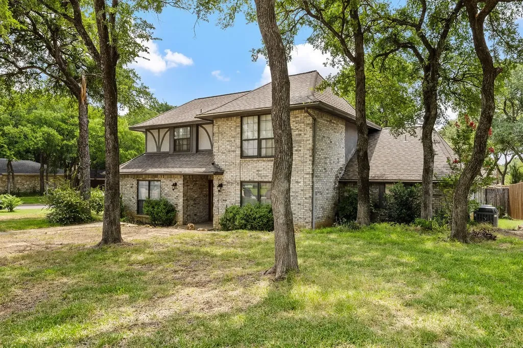 8724 Racquet Club Drive Fort Worth TX 76120