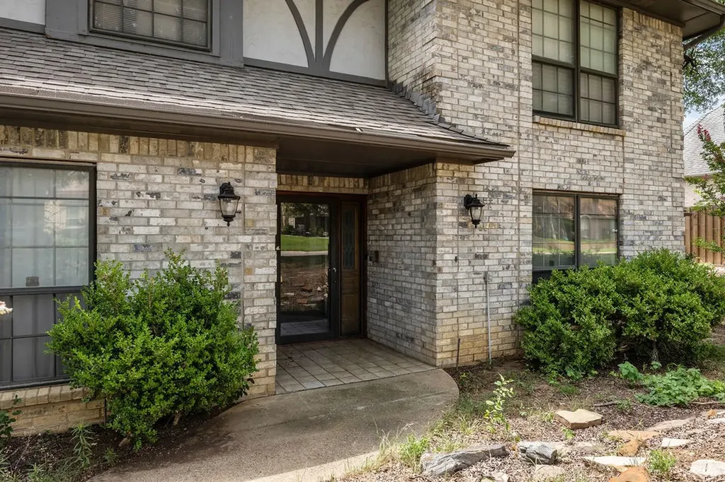 8724 Racquet Club Drive Fort Worth TX 76120