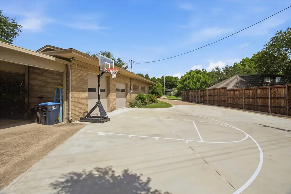 3737 Arroyo Road Fort Worth TX 76109