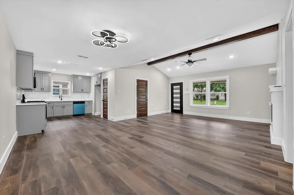 426 Goodyear Street Irving TX 75062
