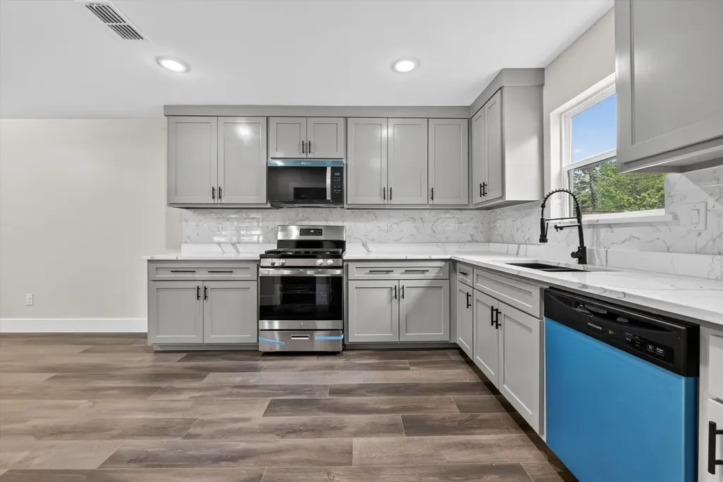 426 Goodyear Street Irving TX 75062