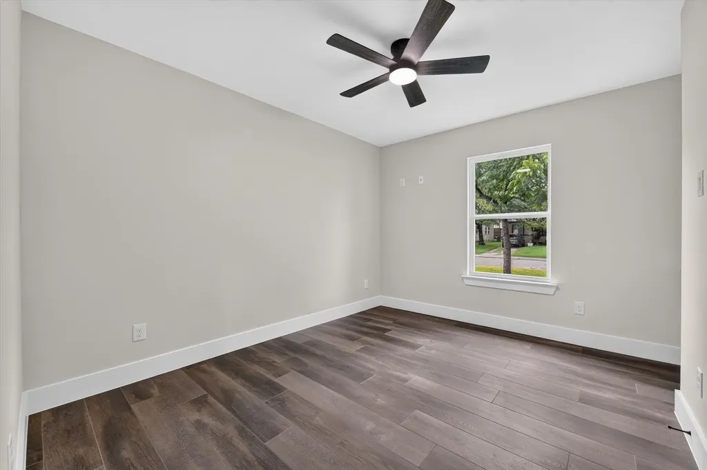 426 Goodyear Street Irving TX 75062