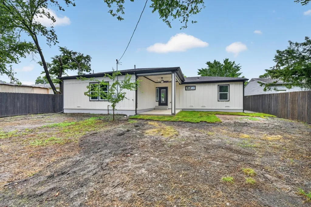 426 Goodyear Street Irving TX 75062