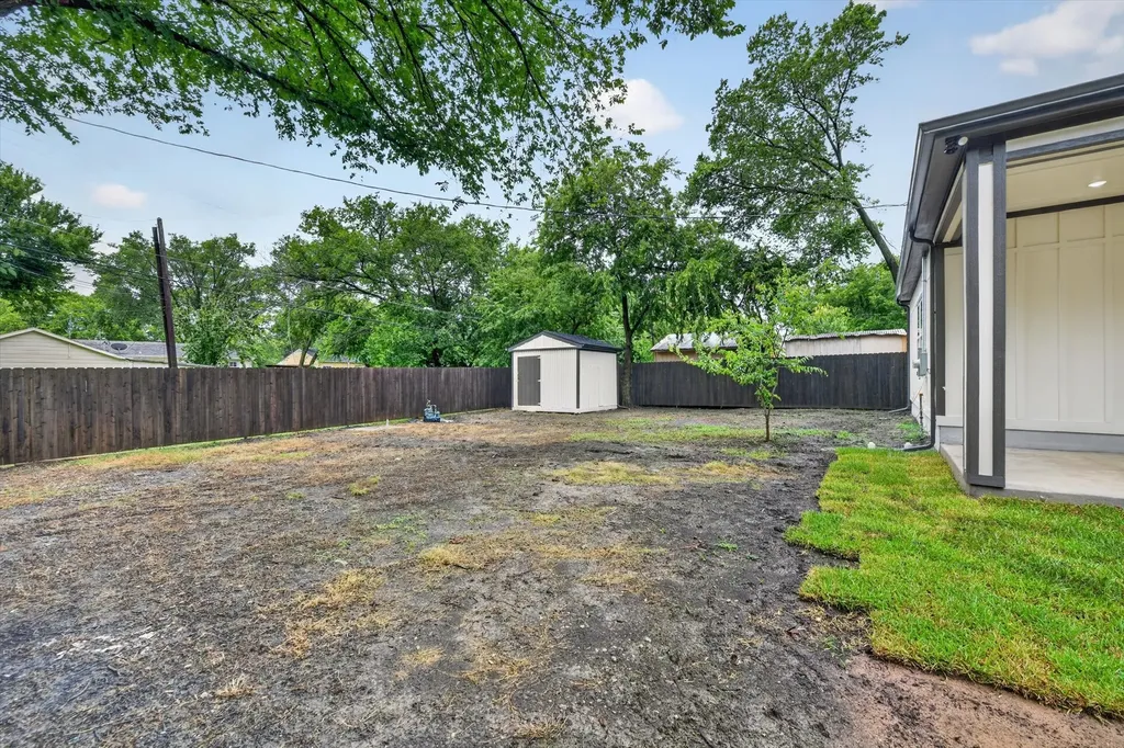 426 Goodyear Street Irving TX 75062