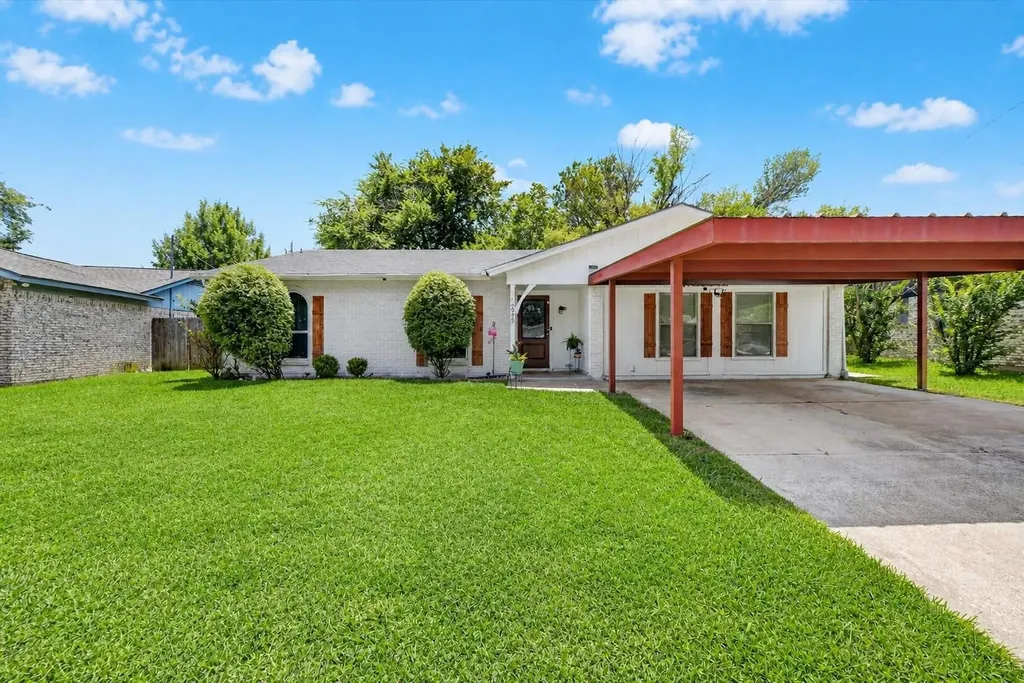 6929 Declaration Street Watauga TX 76148