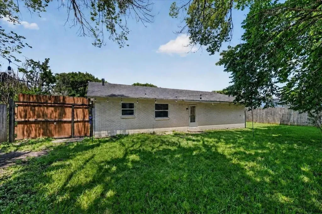 6929 Declaration Street Watauga TX 76148