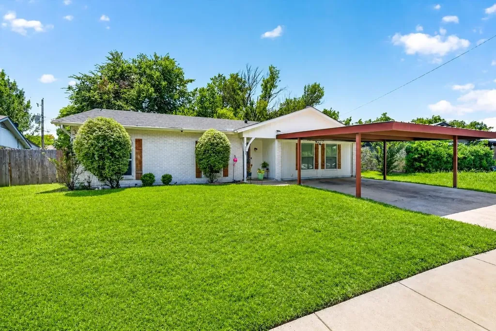 6929 Declaration Street Watauga TX 76148