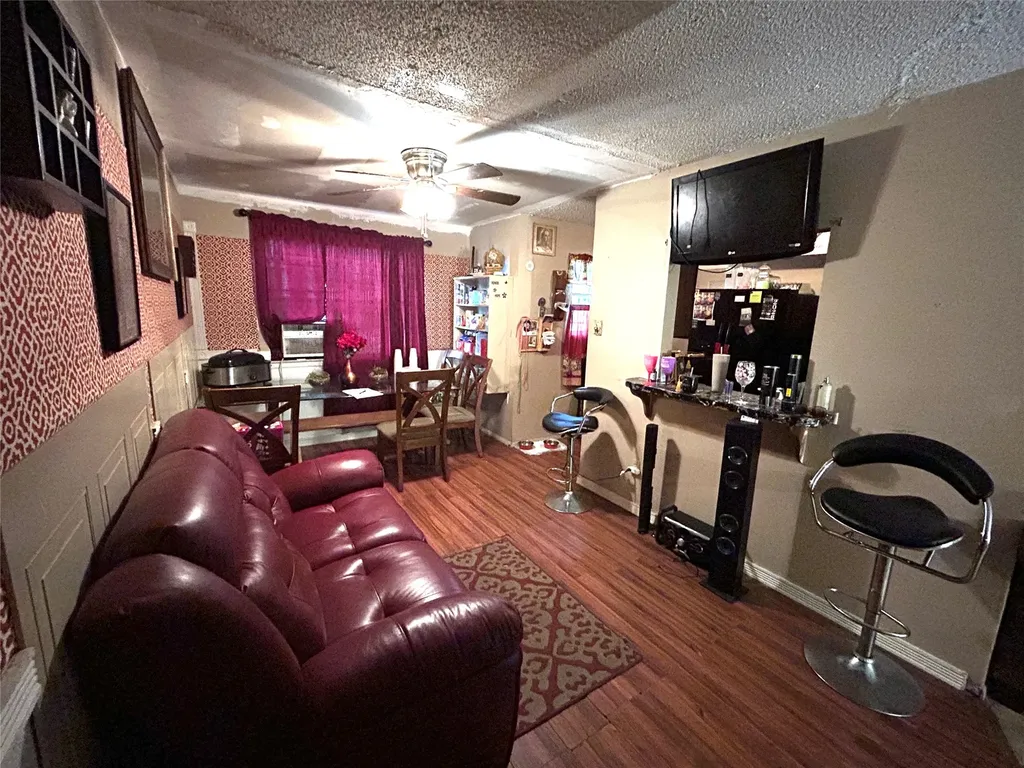 6759 La Grange Drive Dallas TX 75241
