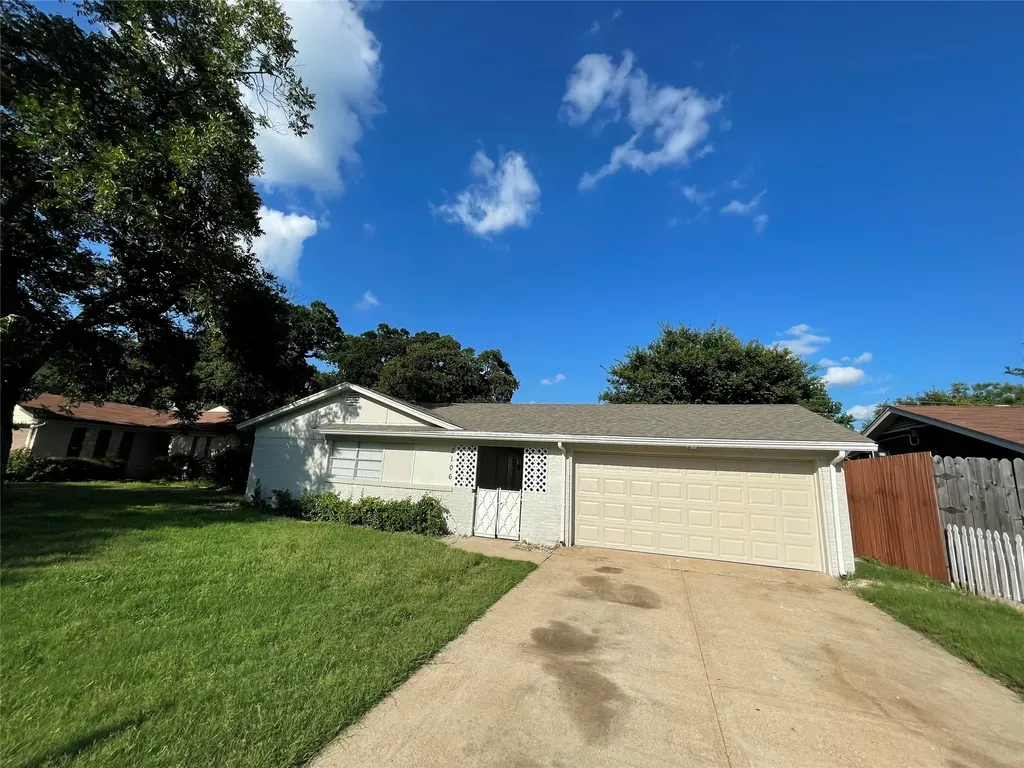 2106 Black Jack Drive Irving TX 75060