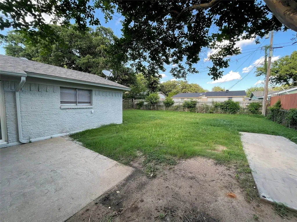 2106 Black Jack Drive Irving TX 75060