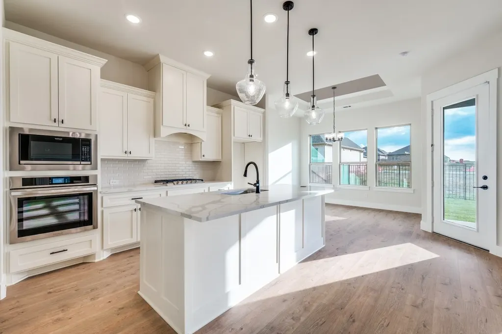 1901 Cascada Way Little Elm TX 75068