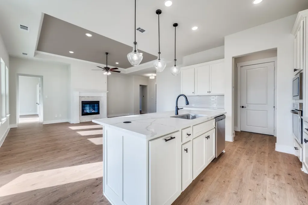 1901 Cascada Way Little Elm TX 75068