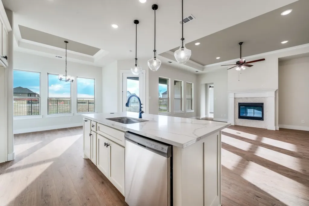 1901 Cascada Way Little Elm TX 75068