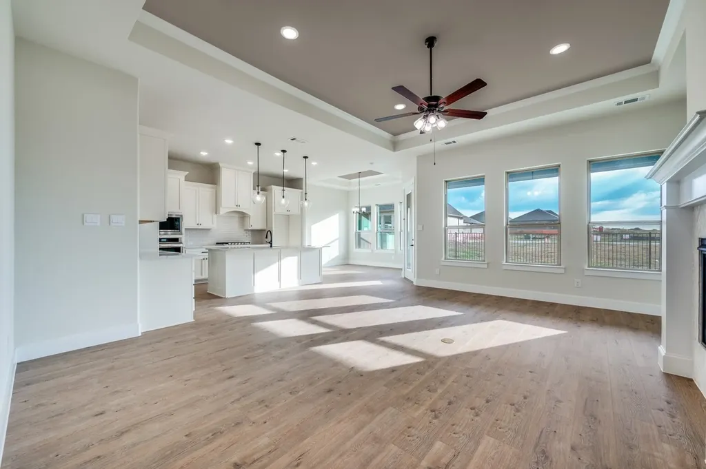1901 Cascada Way Little Elm TX 75068