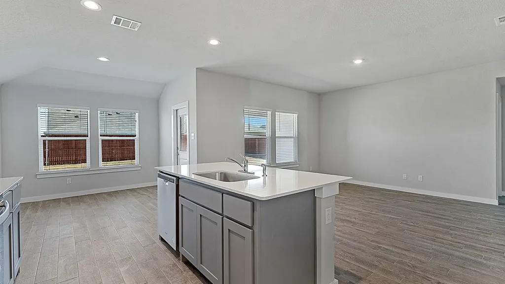 2809 Hawk Drive Denton TX 76205