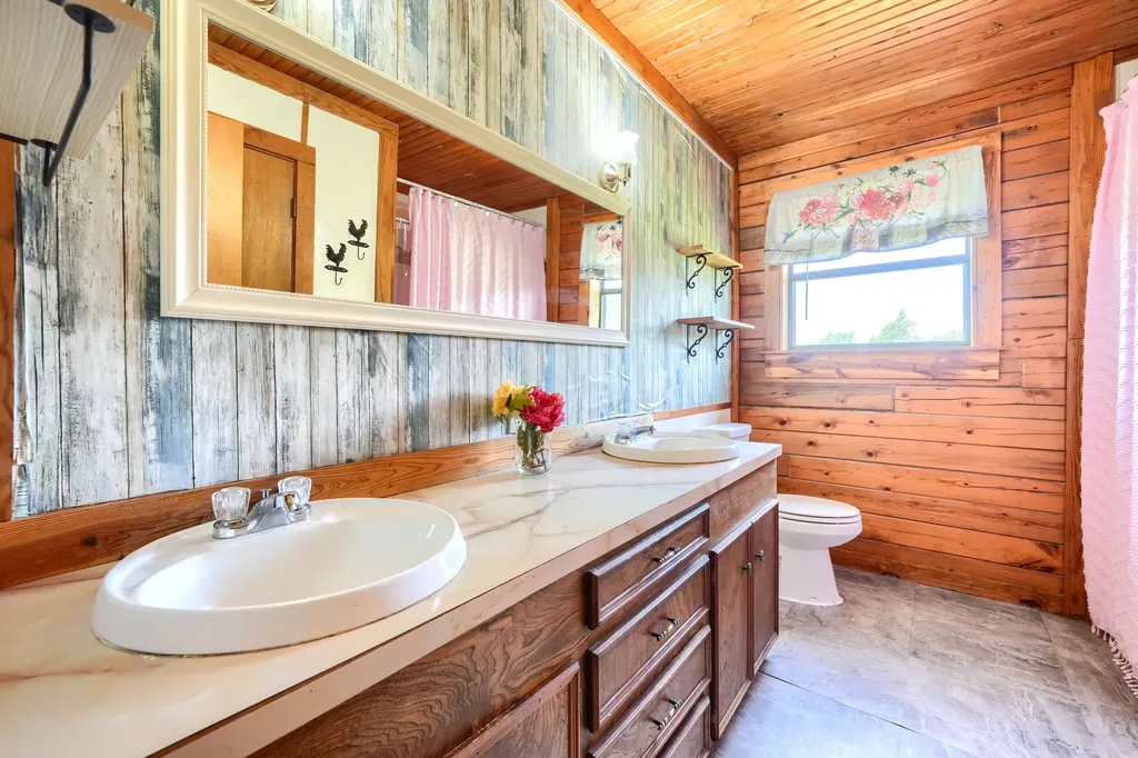 625 County Road 4735 Cumby TX 75433