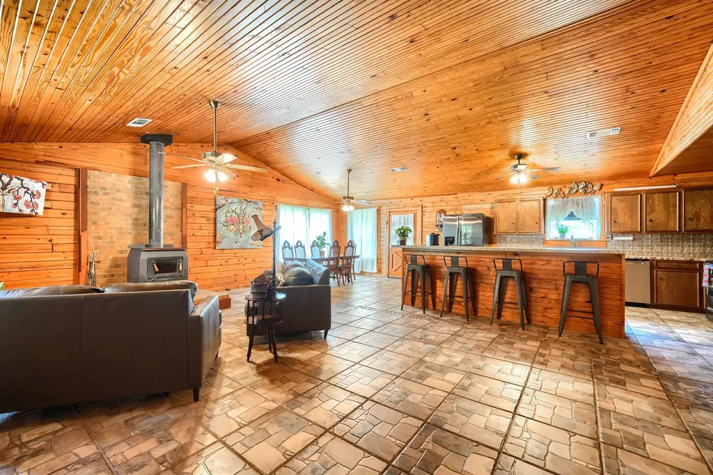 625 County Road 4735 Cumby TX 75433