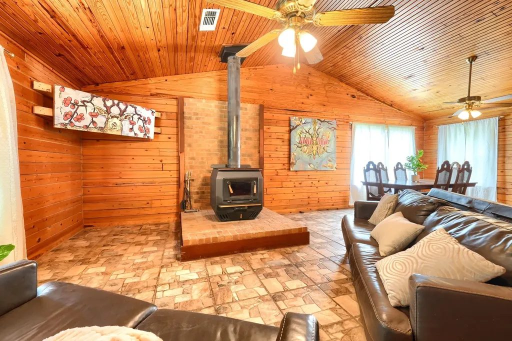 625 County Road 4735 Cumby TX 75433