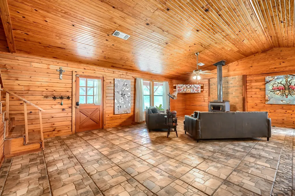 625 County Road 4735 Cumby TX 75433