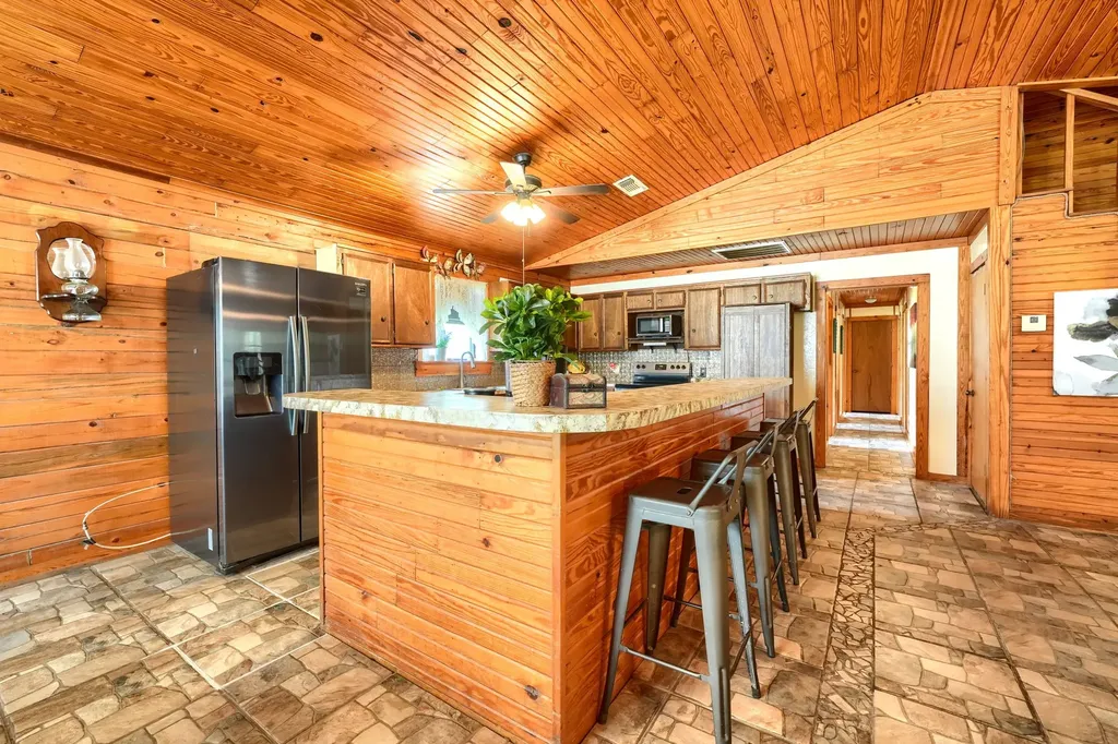625 County Road 4735 Cumby TX 75433