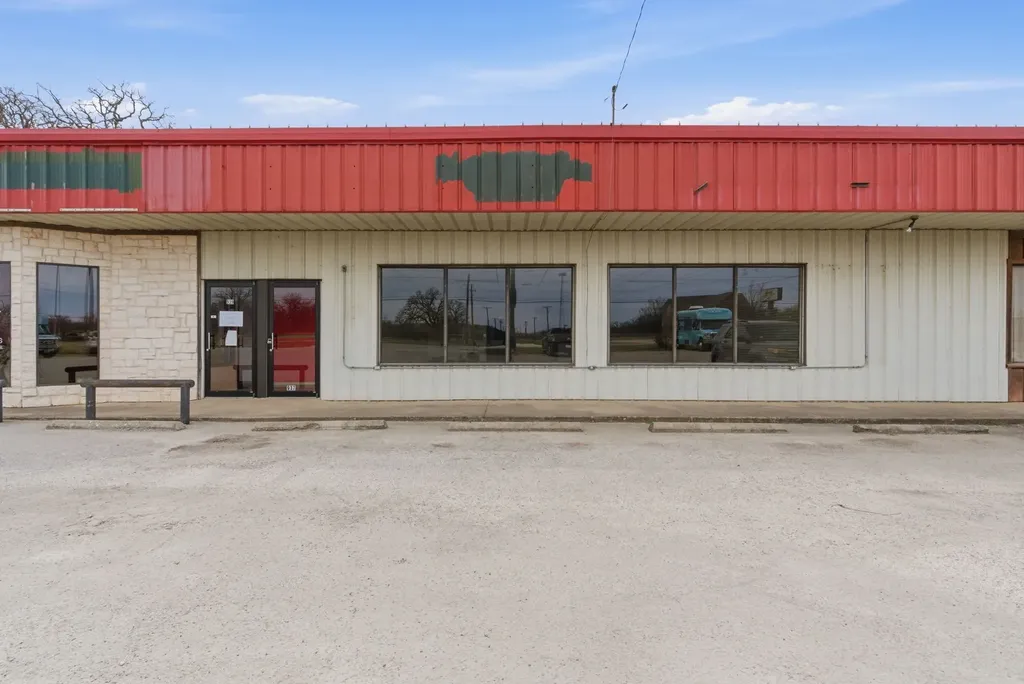 939 E Main Street Eastland TX 76437