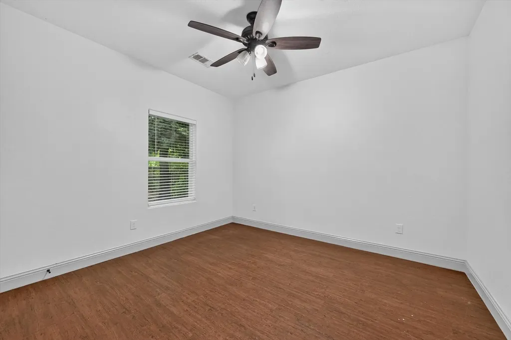 818 W Elm Street Denison TX 75020