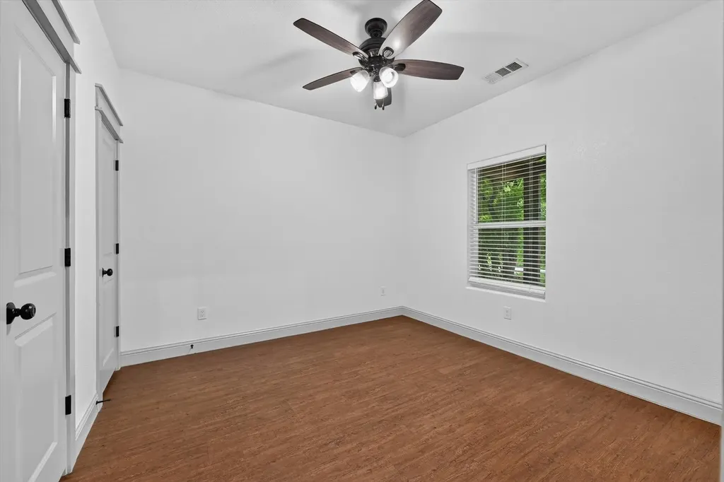 818 W Elm Street Denison TX 75020