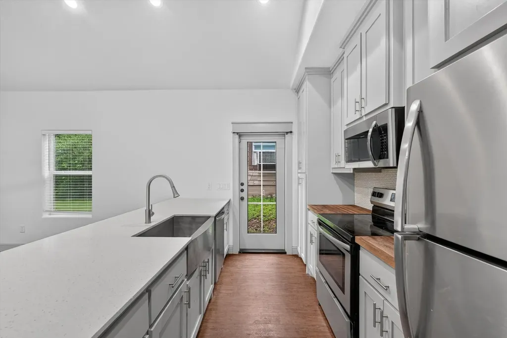 818 W Elm Street Denison TX 75020