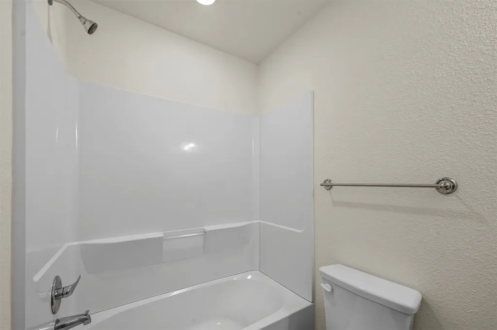 105 SE 4th Street Bonham TX 75144