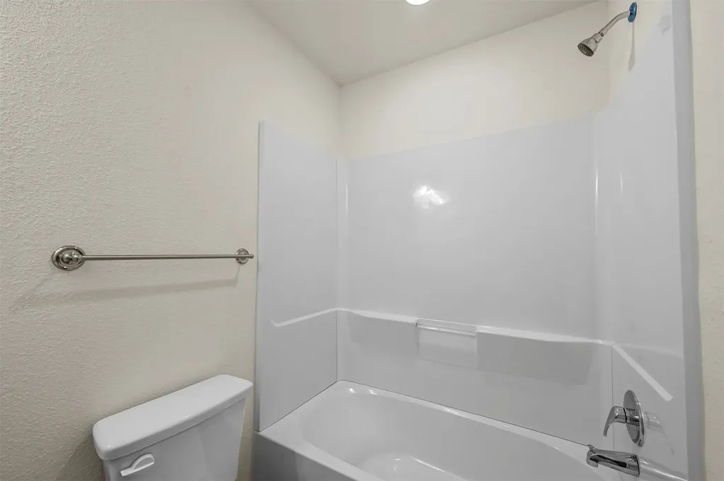 105 SE 4th Street Bonham TX 75144