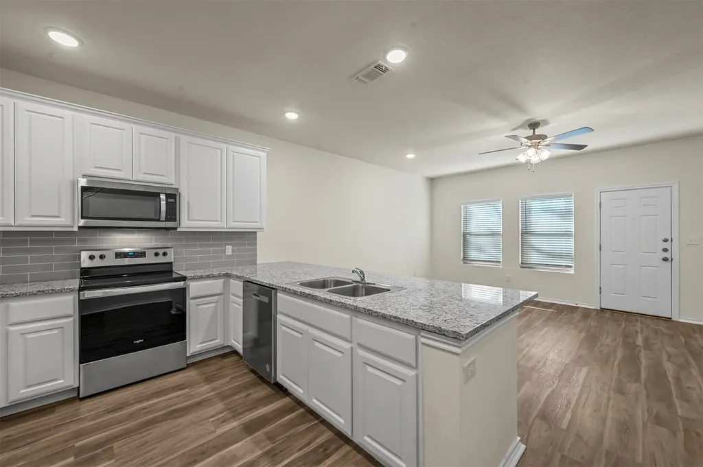 105 SE 4th Street Bonham TX 75144