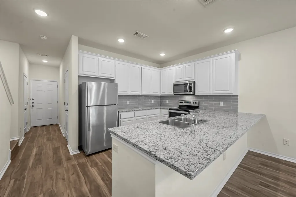 105 SE 4th Street Bonham TX 75144