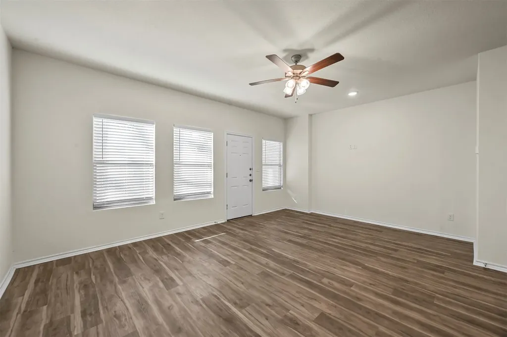 105 SE 4th Street Bonham TX 75144