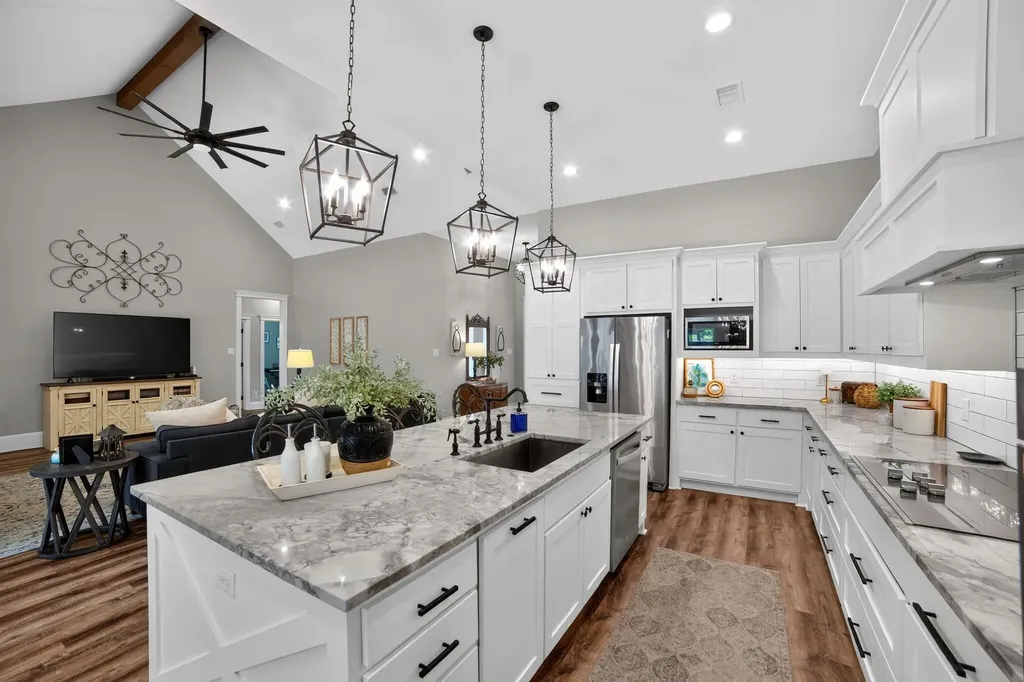 125 Oakbend Trail Mabank TX 75147