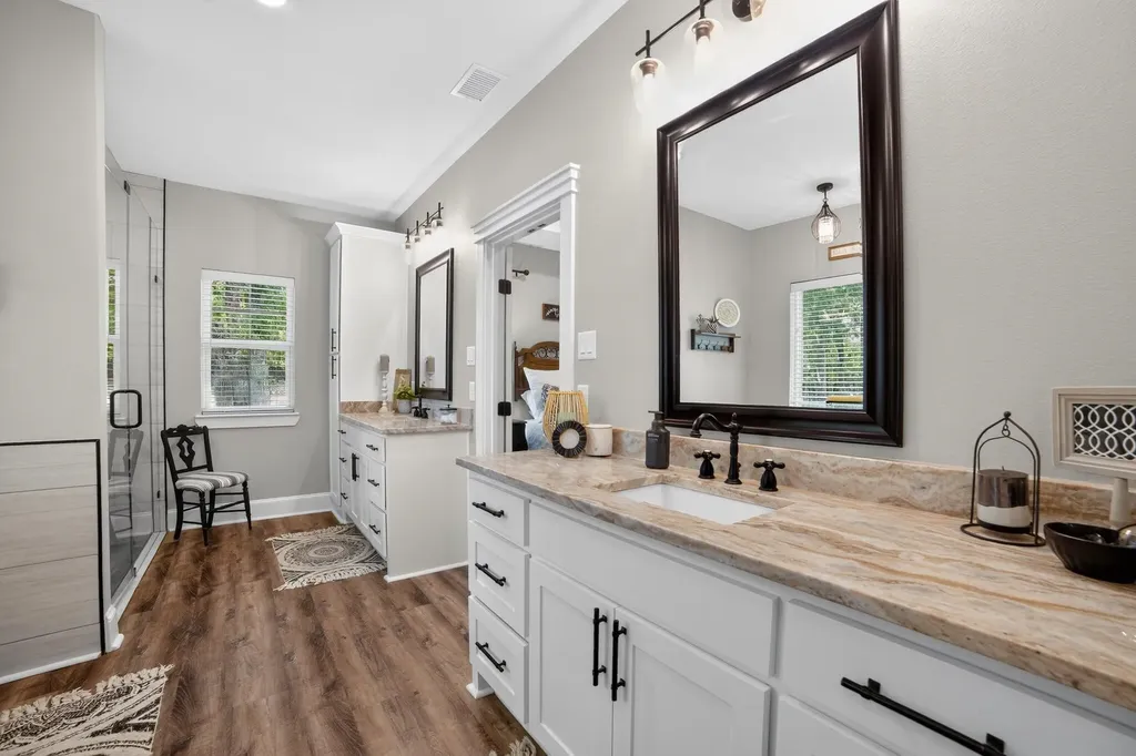 125 Oakbend Trail Mabank TX 75147