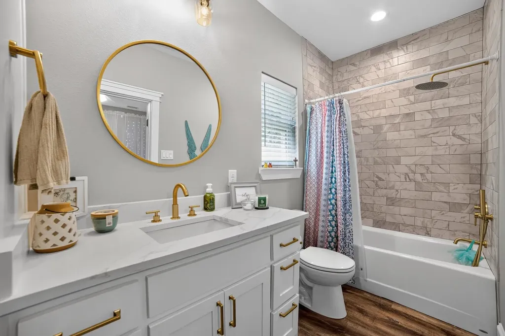 125 Oakbend Trail Mabank TX 75147