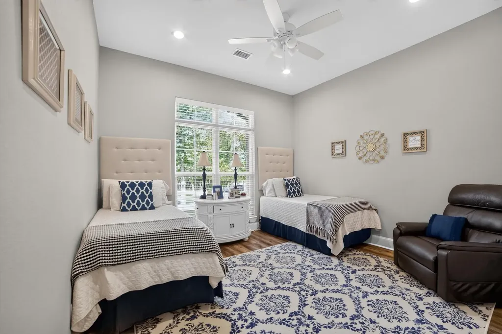 125 Oakbend Trail Mabank TX 75147