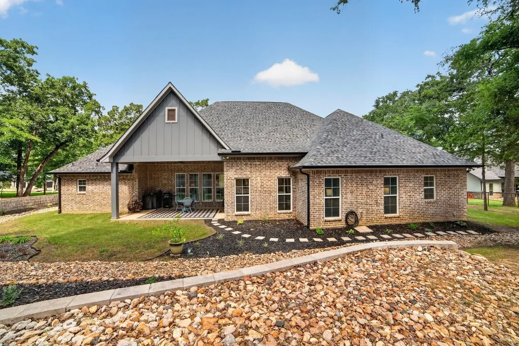 125 Oakbend Trail Mabank TX 75147