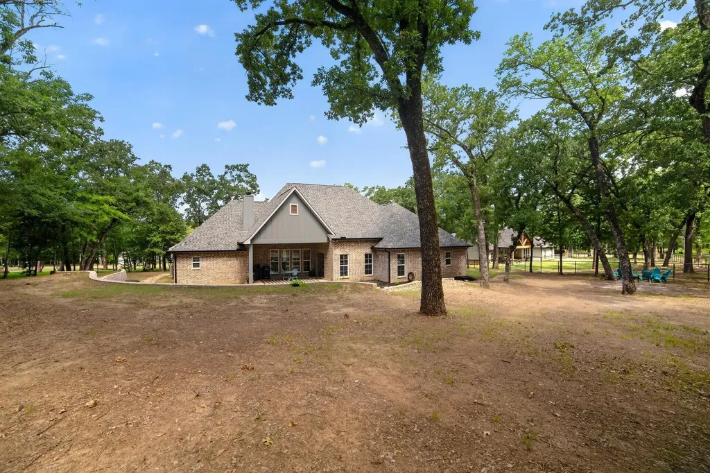 125 Oakbend Trail Mabank TX 75147