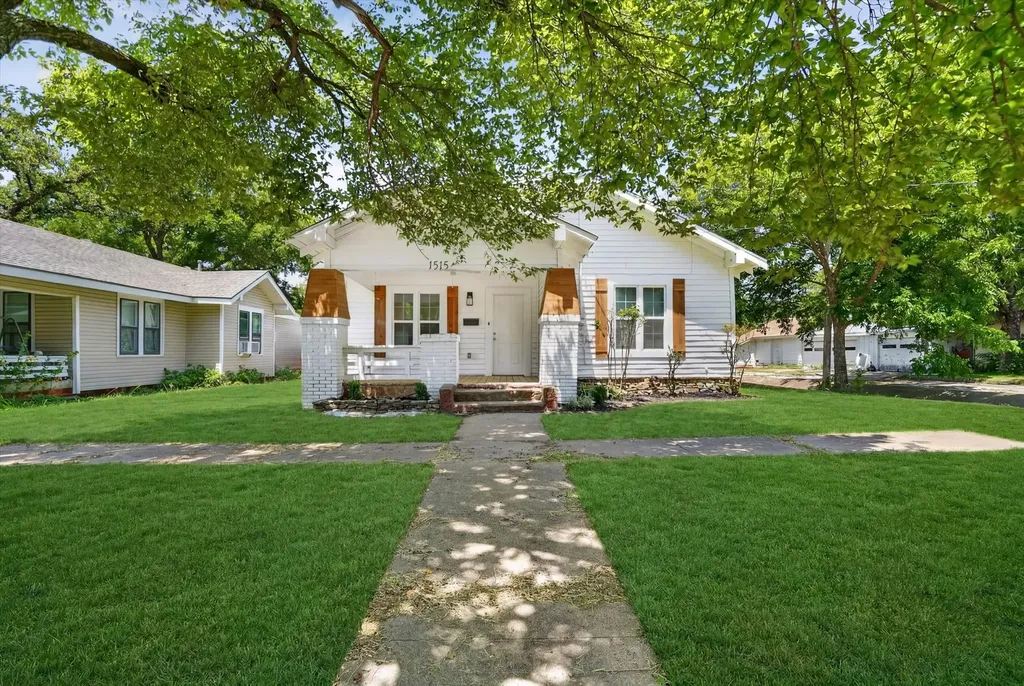 1515 NW 1st Avenue Mineral Wells TX 76067