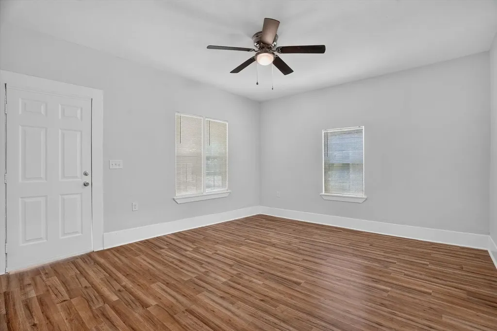 1515 NW 1st Avenue Mineral Wells TX 76067