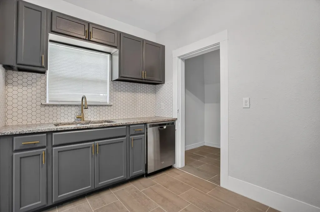 1515 NW 1st Avenue Mineral Wells TX 76067