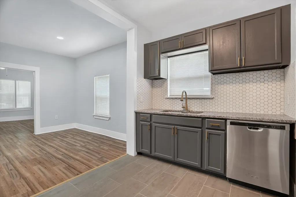 1515 NW 1st Avenue Mineral Wells TX 76067