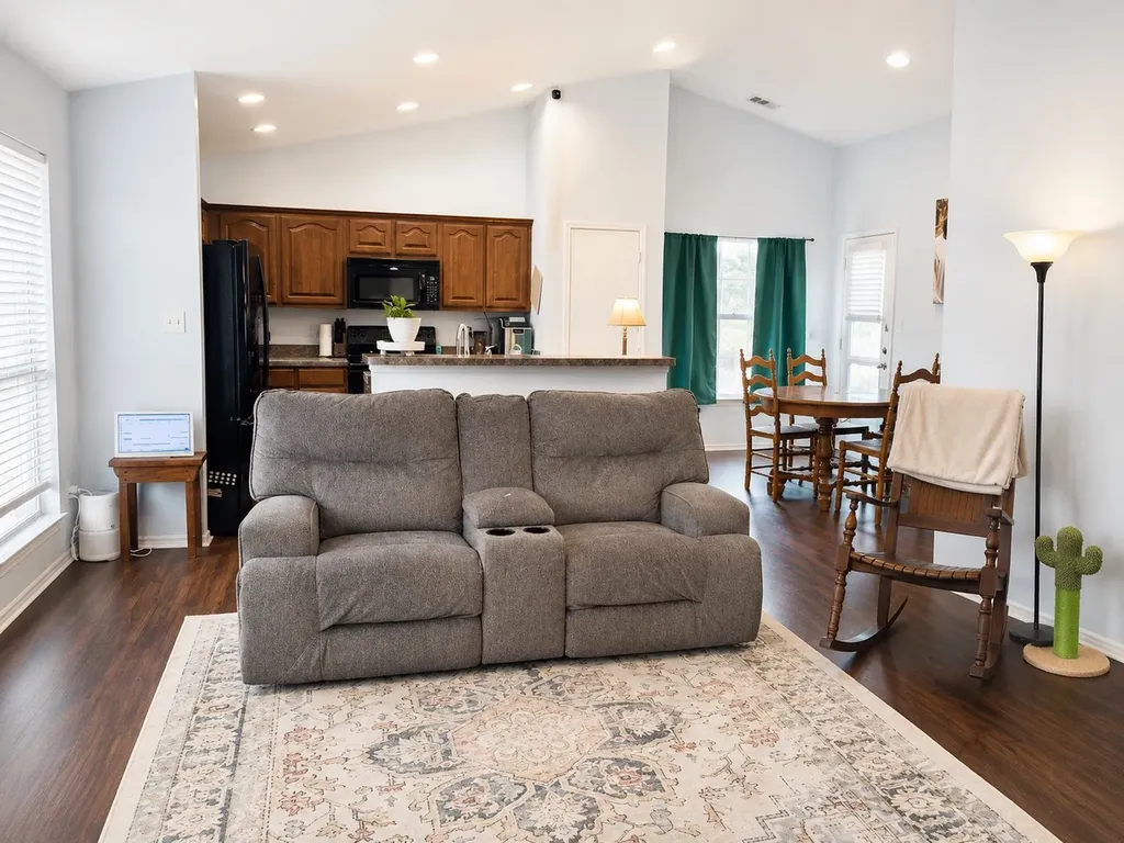 1249 Cottonwood Drive Crowley TX 76036