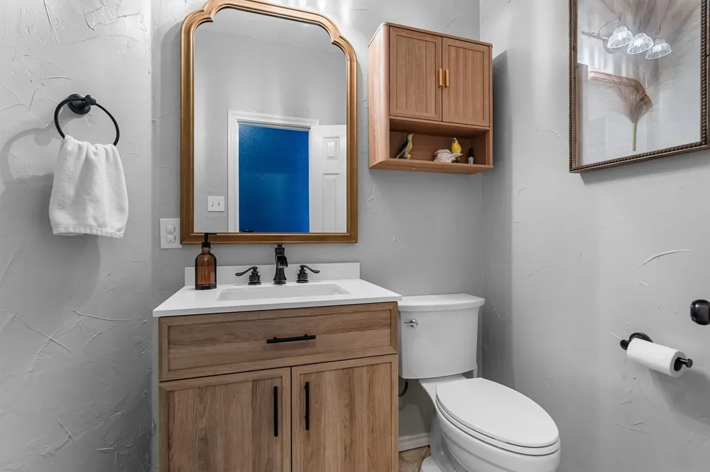 709 Bent Tree Court Hurst TX 76054