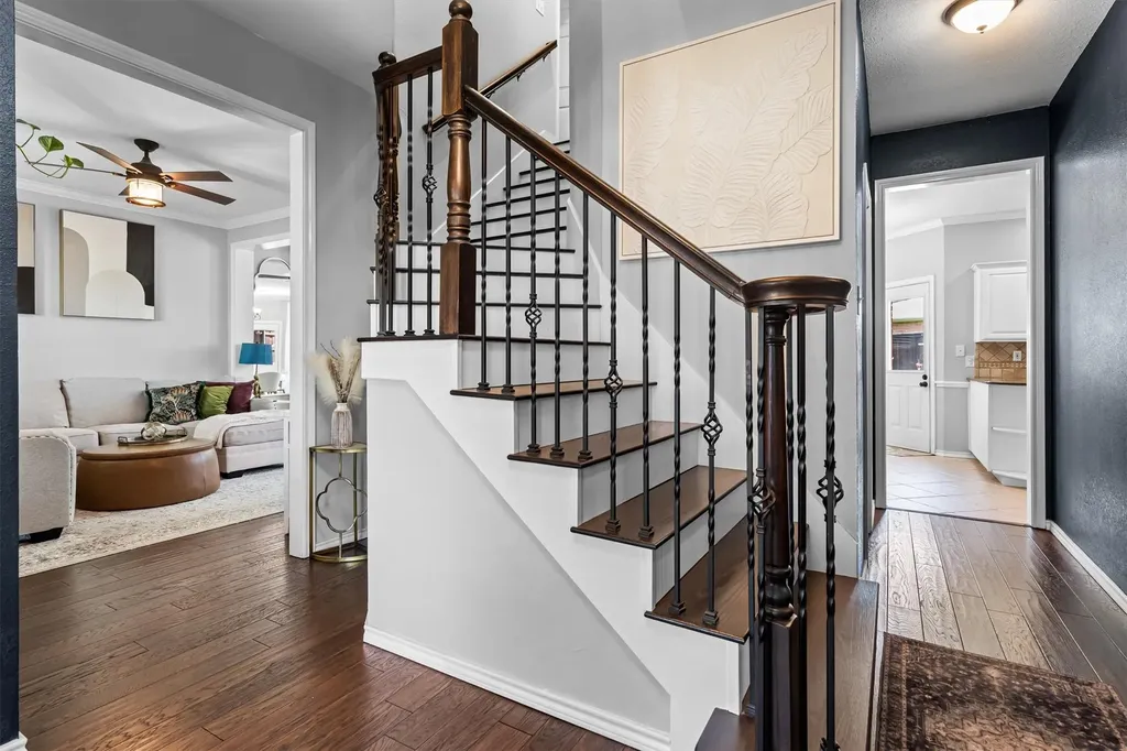 709 Bent Tree Court Hurst TX 76054
