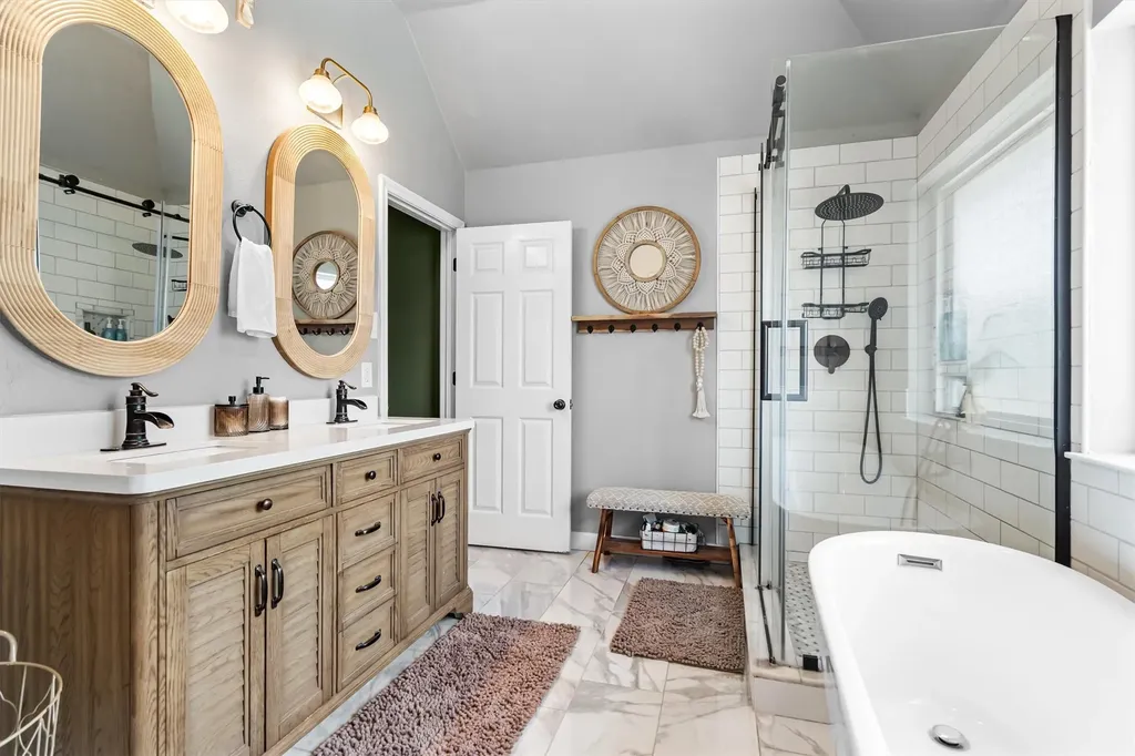 709 Bent Tree Court Hurst TX 76054